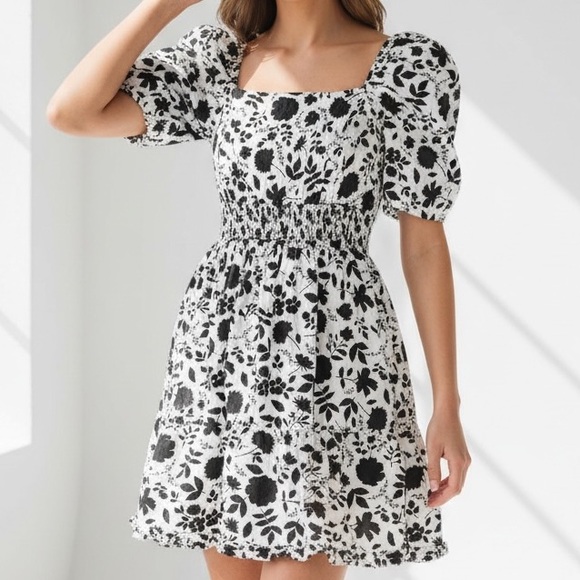 Aqua Black & White Floral Smocked Square-Neck Mini Dress - Picture 4 of 15